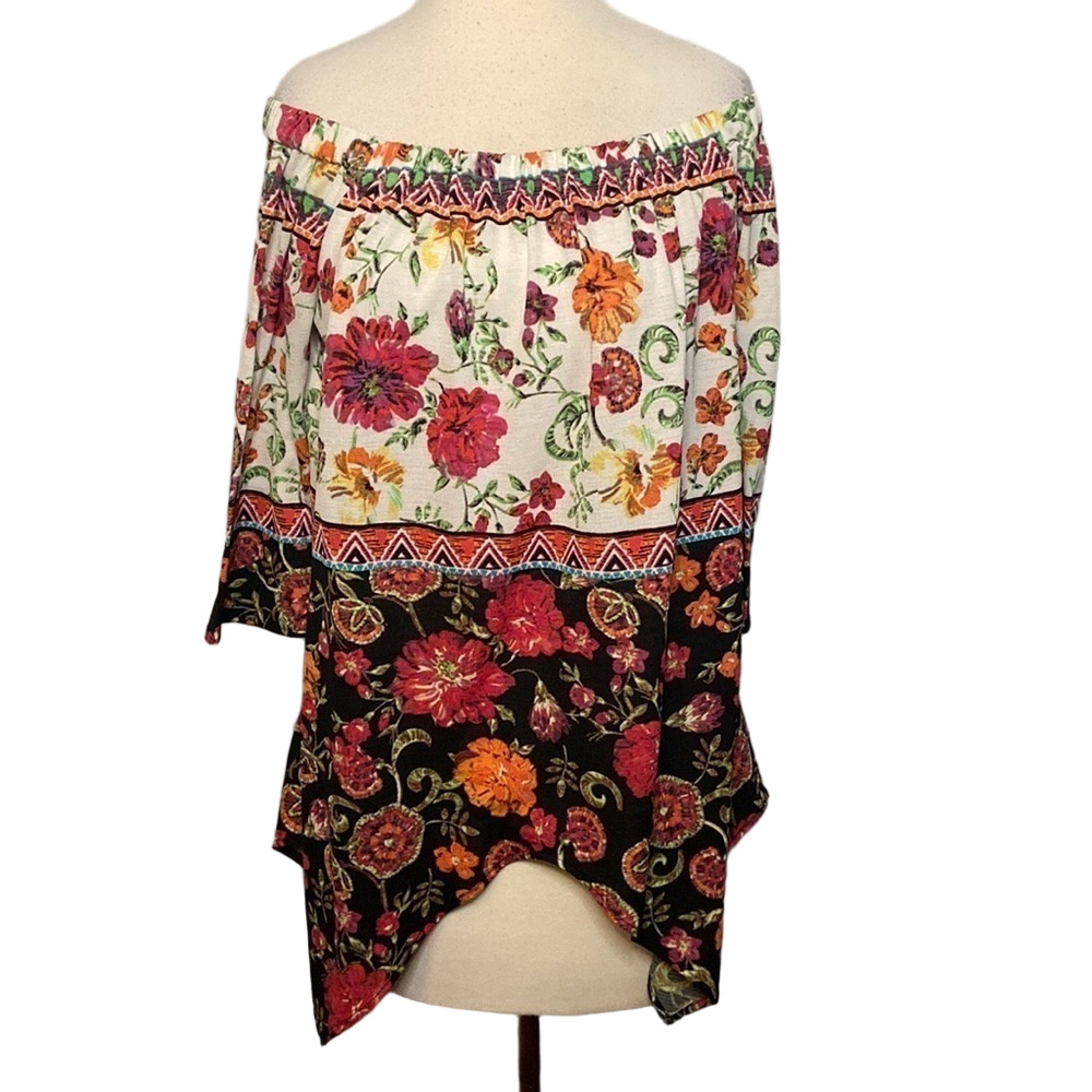 ECI New York 3/4 Sleeve Off The Shoulder Blouse Handkerchief Hem Cream Black S